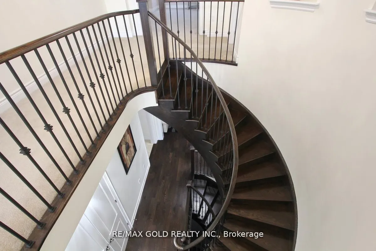 14 Ladbrook Crescent, ON L6X 5H6