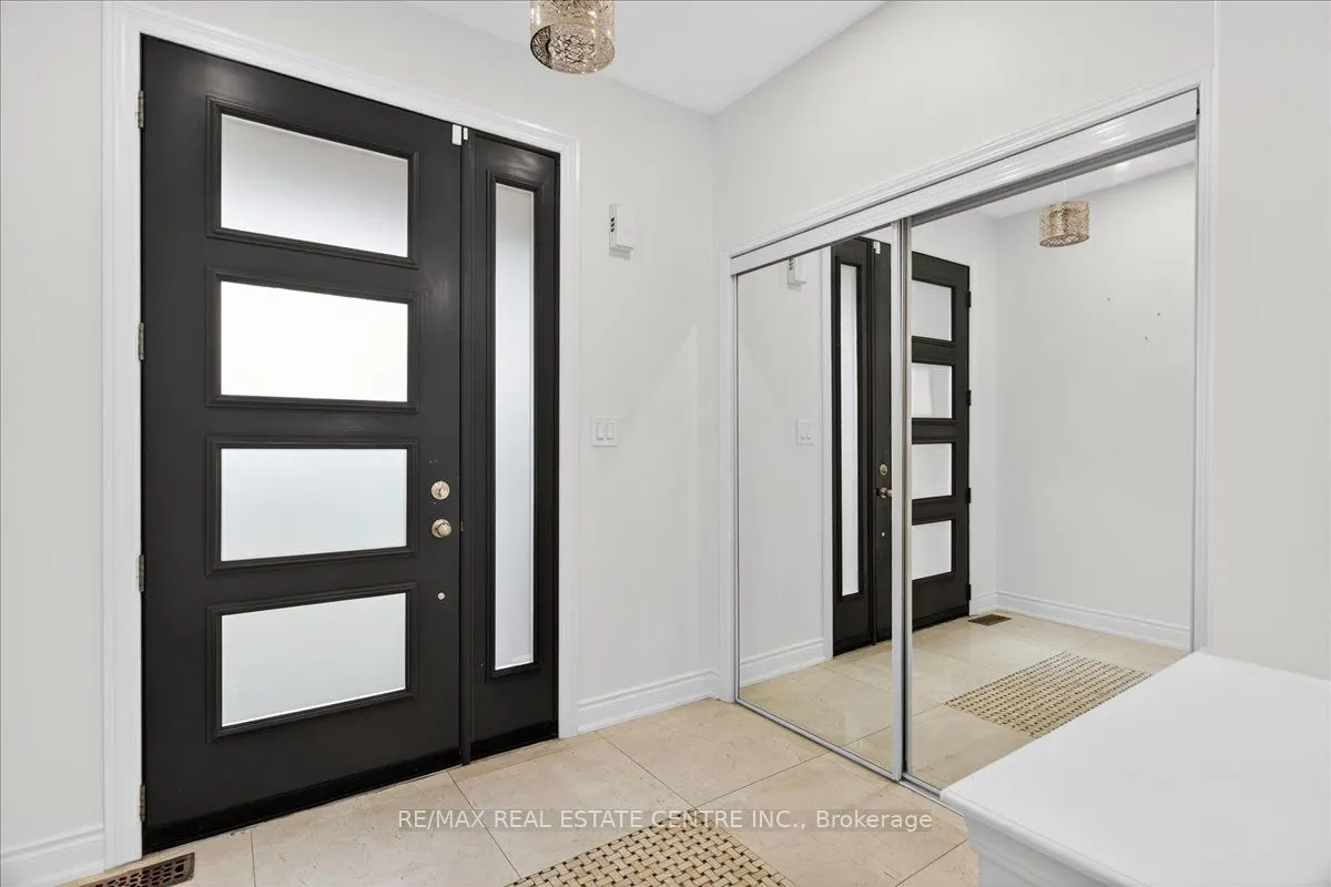 Detached living room at 980 Clark Boulevard Milton