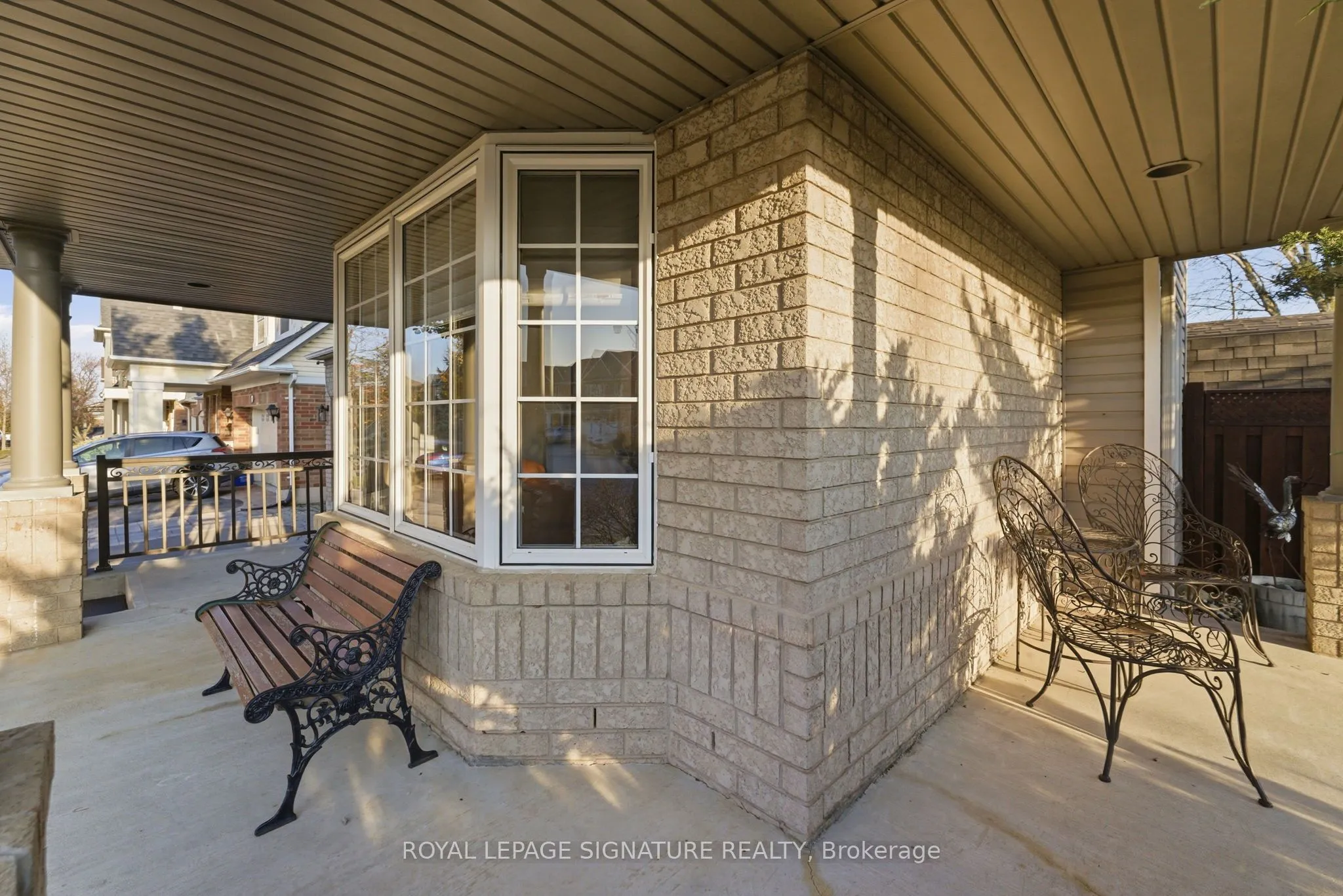 Detached interior view at 1667 Dempsey Crescent Milton