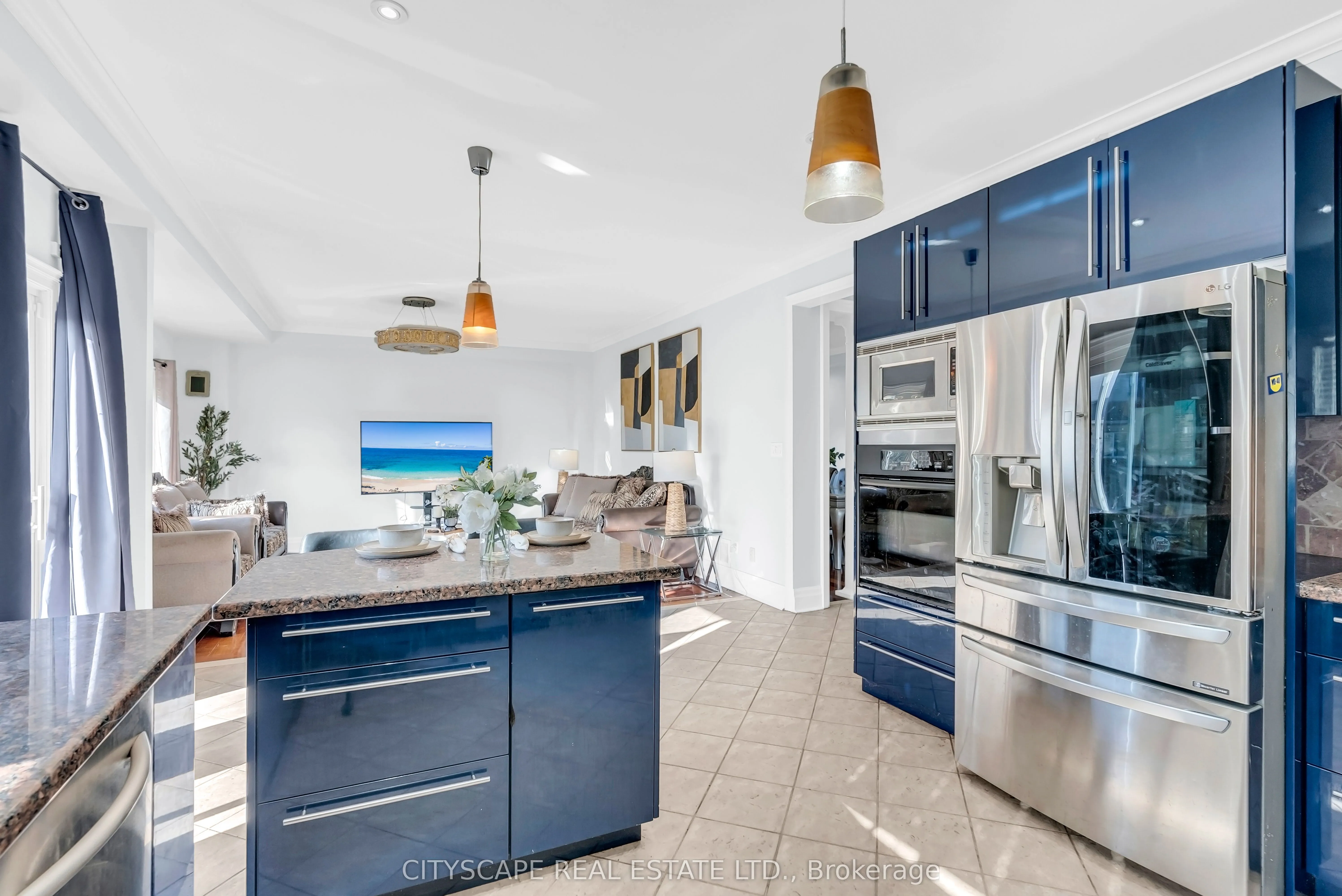 Detached kitchen at 1048 Zimmerman Crescent Milton