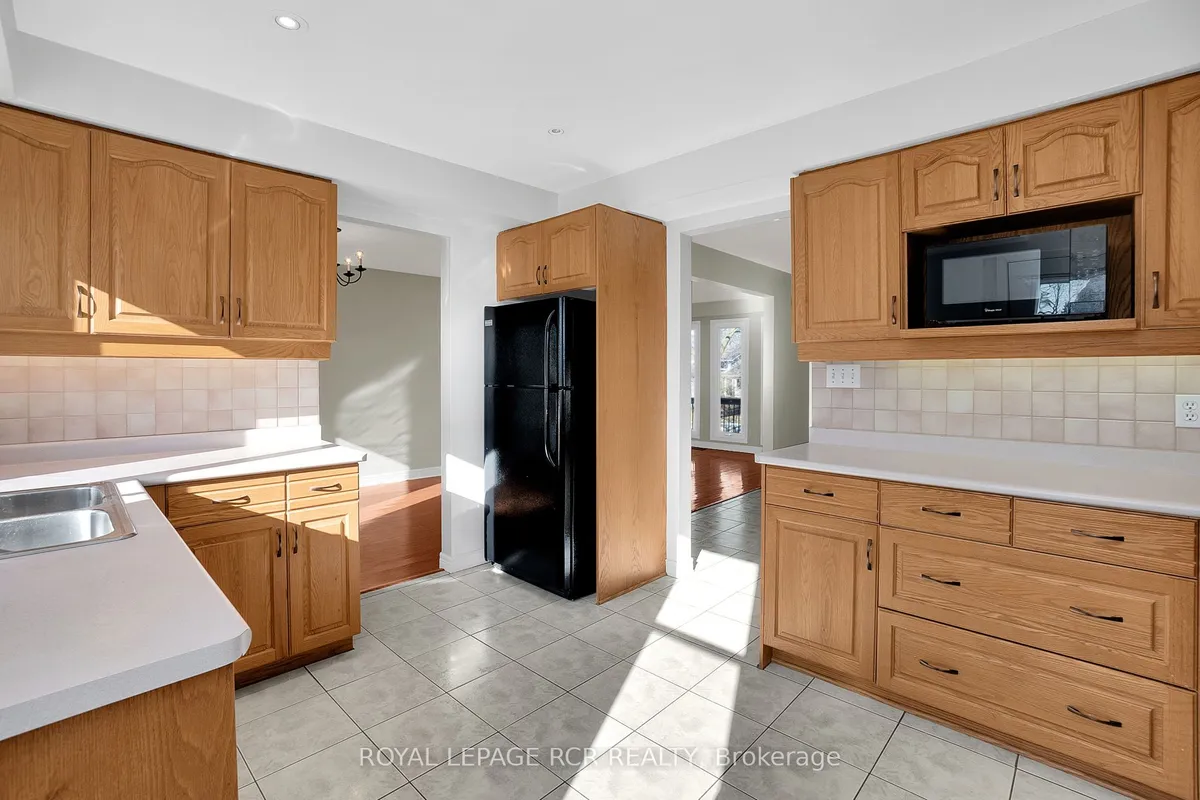 204 Ridge Road, ON L7E 4W2