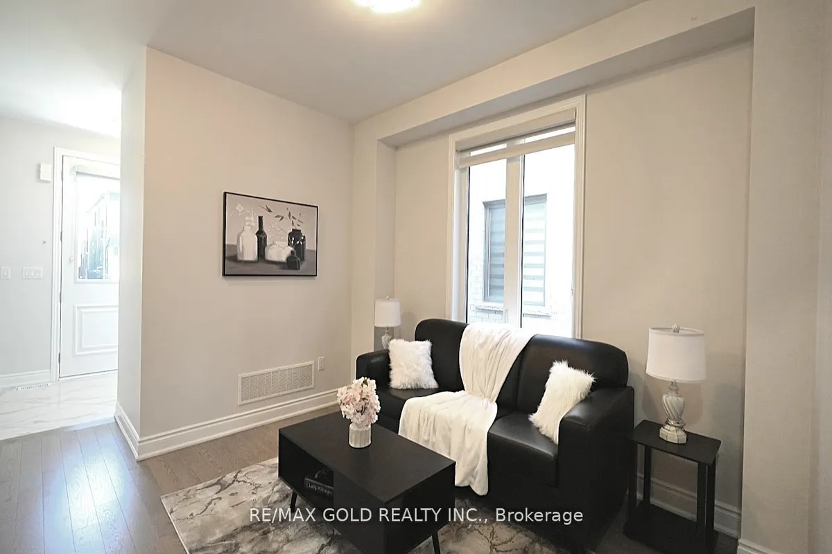 6 Del Grappa Street, ON L7C 4L1