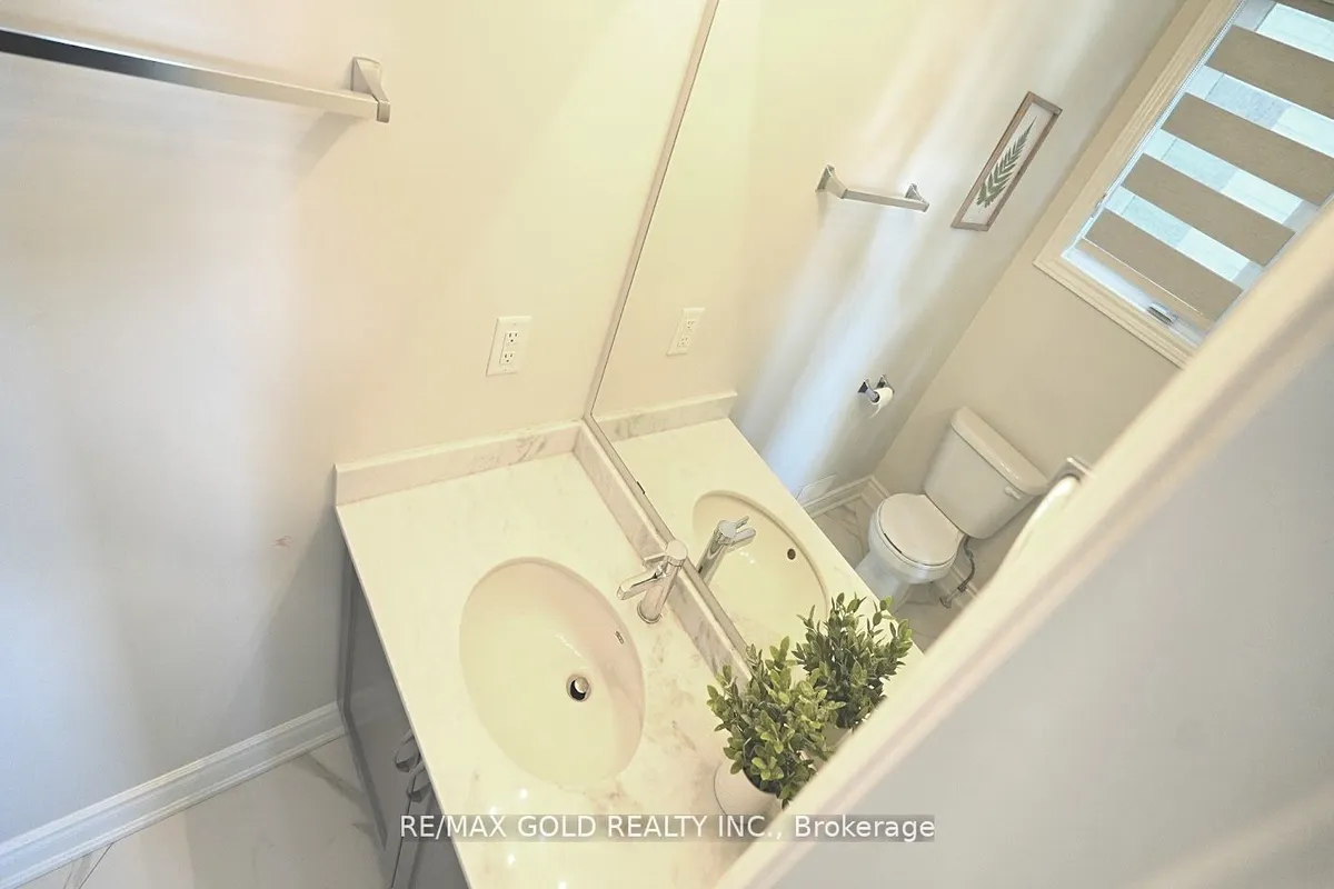 6 Del Grappa Street, ON L7C 4L1