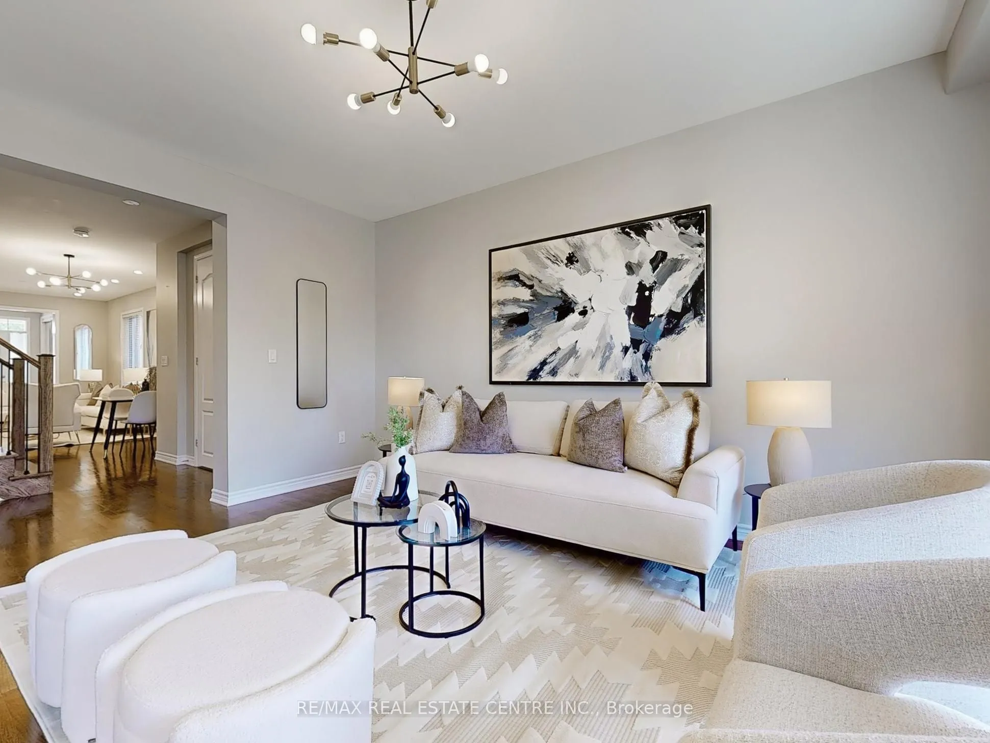 Detached interior view at 1538 Clitherow Street Milton