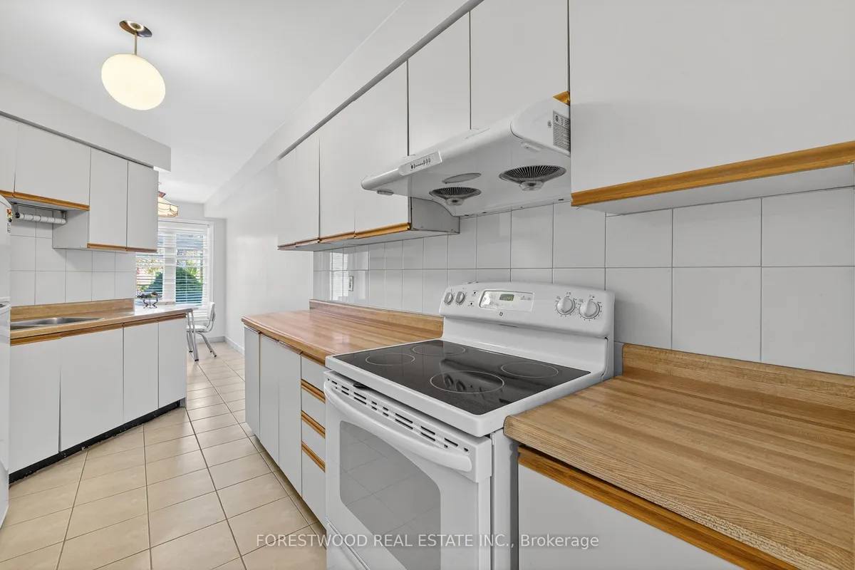 320 Tailfeather Crescent, ON L4Z 2Z6