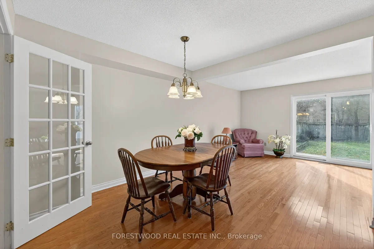 320 Tailfeather Crescent, ON L4Z 2Z6