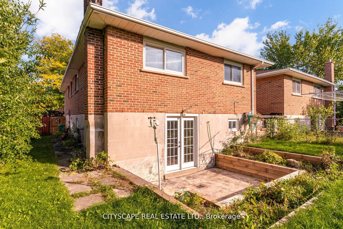 22 Jade Crescent, ON L6S 3H1