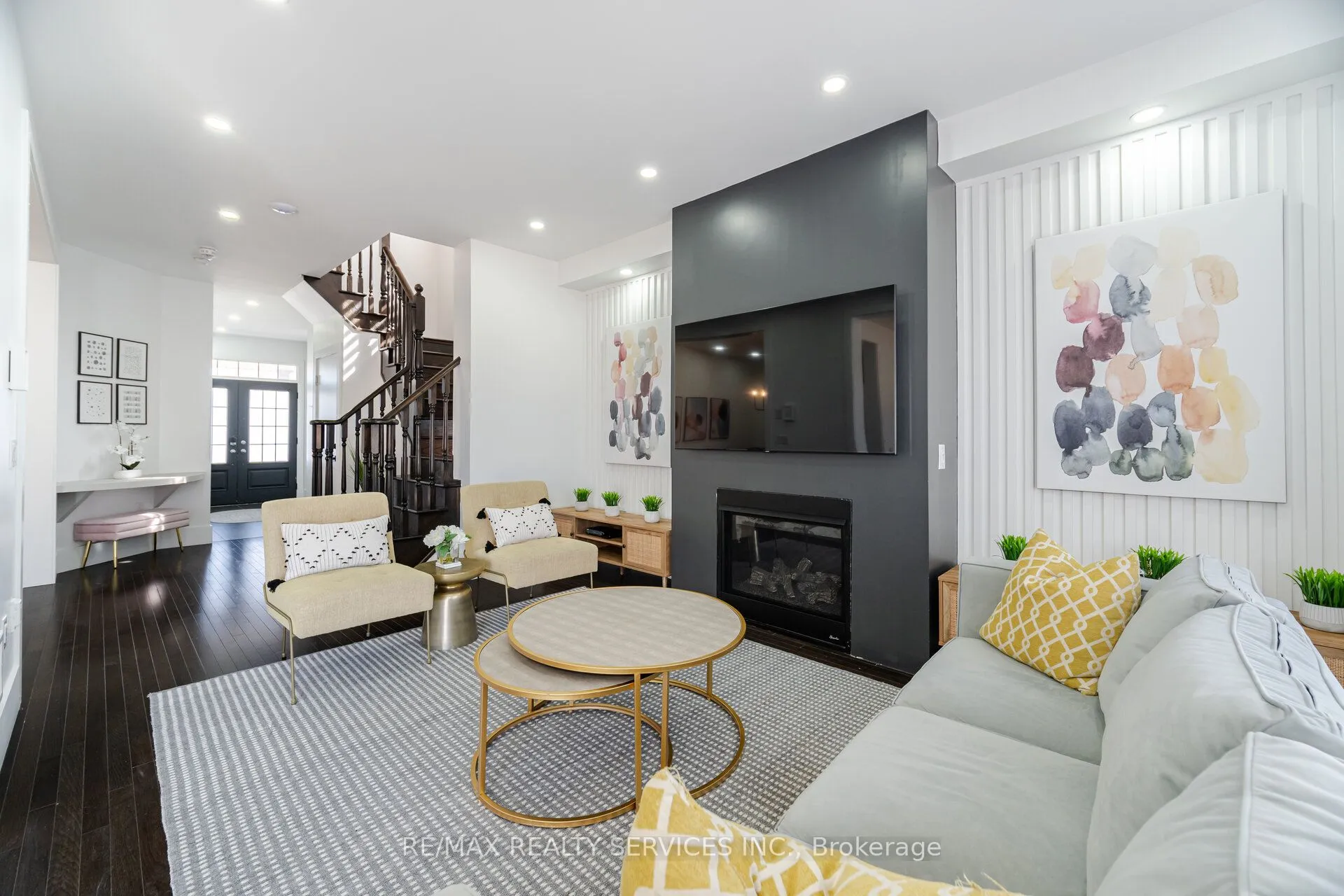 30 Hamilton Court, ON L7C 3W2