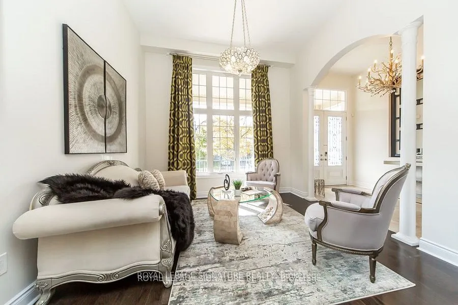 37 Royal West Drive, ON L6X 0Z8