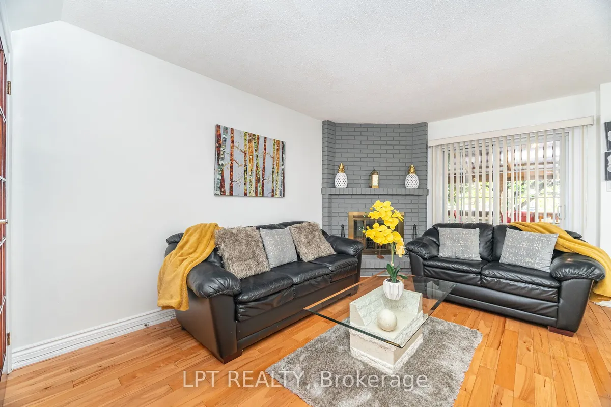 27 Woodsview Avenue, ON M9W 6B9