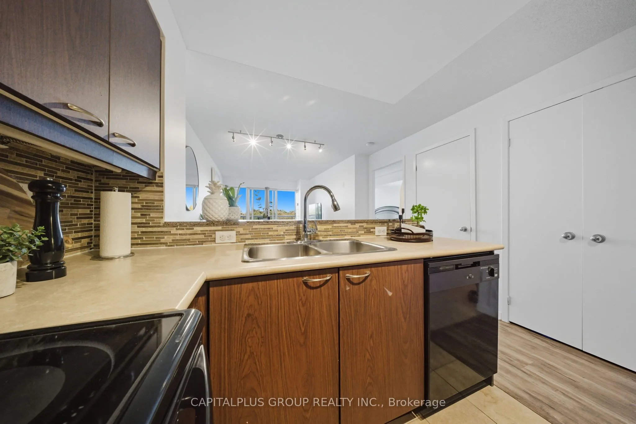 Condo Apartment interior view at 1050 The Queens Way Toronto