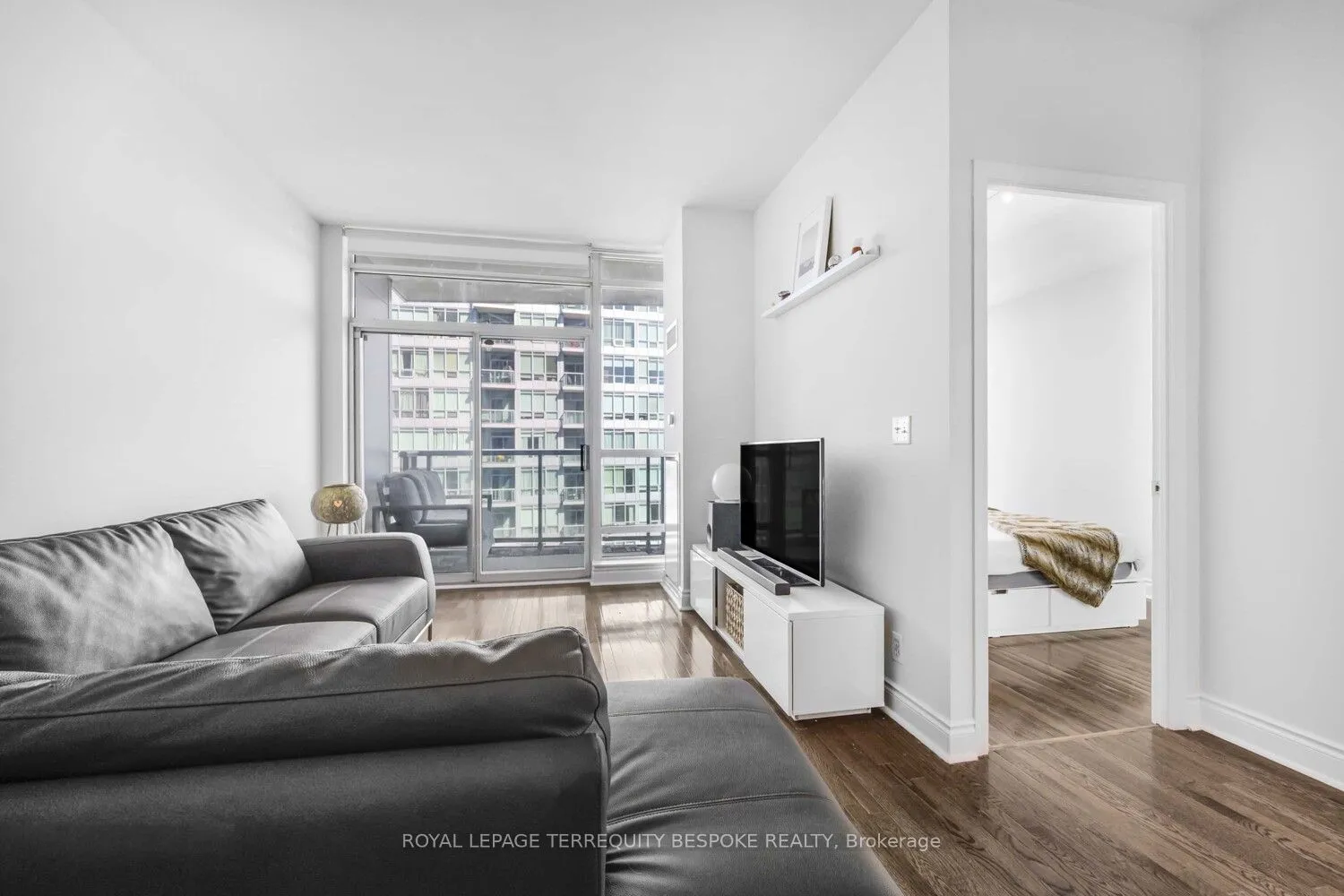 Condo Apartment 1 bedroom 1 bathroom at 1910 Lake Shore Boulevard in Toronto - MLS# W12570766