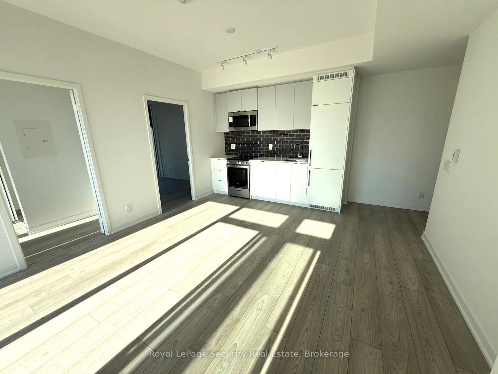 Condo Apartment interior view at 285 Dufferin Street Toronto