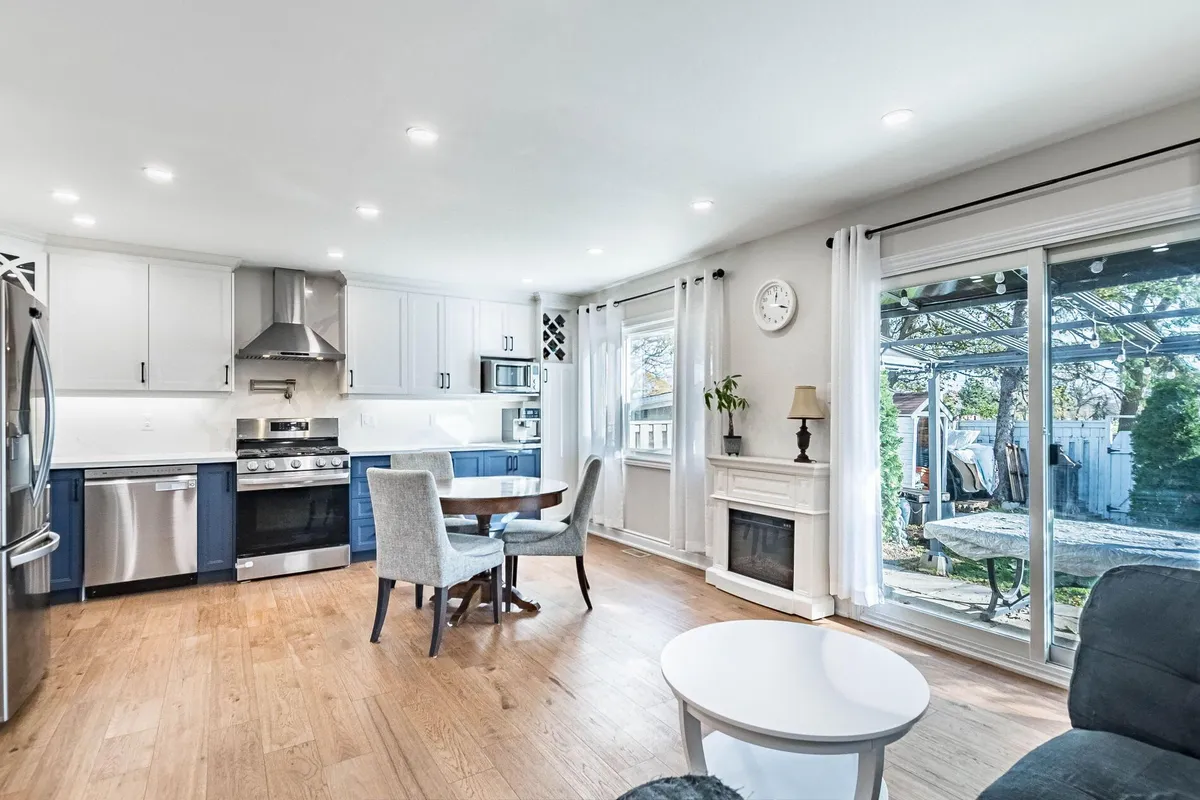 15 Huronia Court, ON L6S 2C7