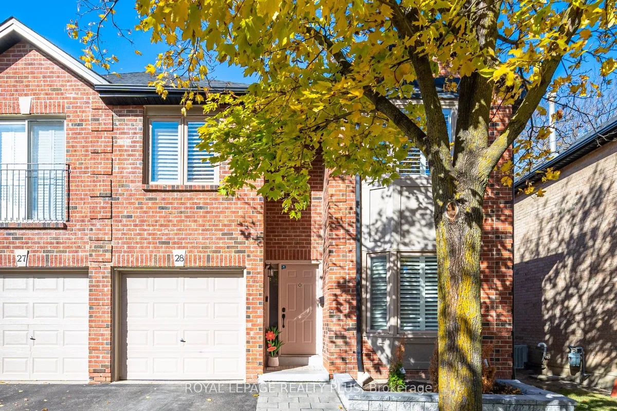 Condo Townhouse 4 bedroom 4 bathroom at 4635 Regents Terrace in Mississauga - MLS# W12573290