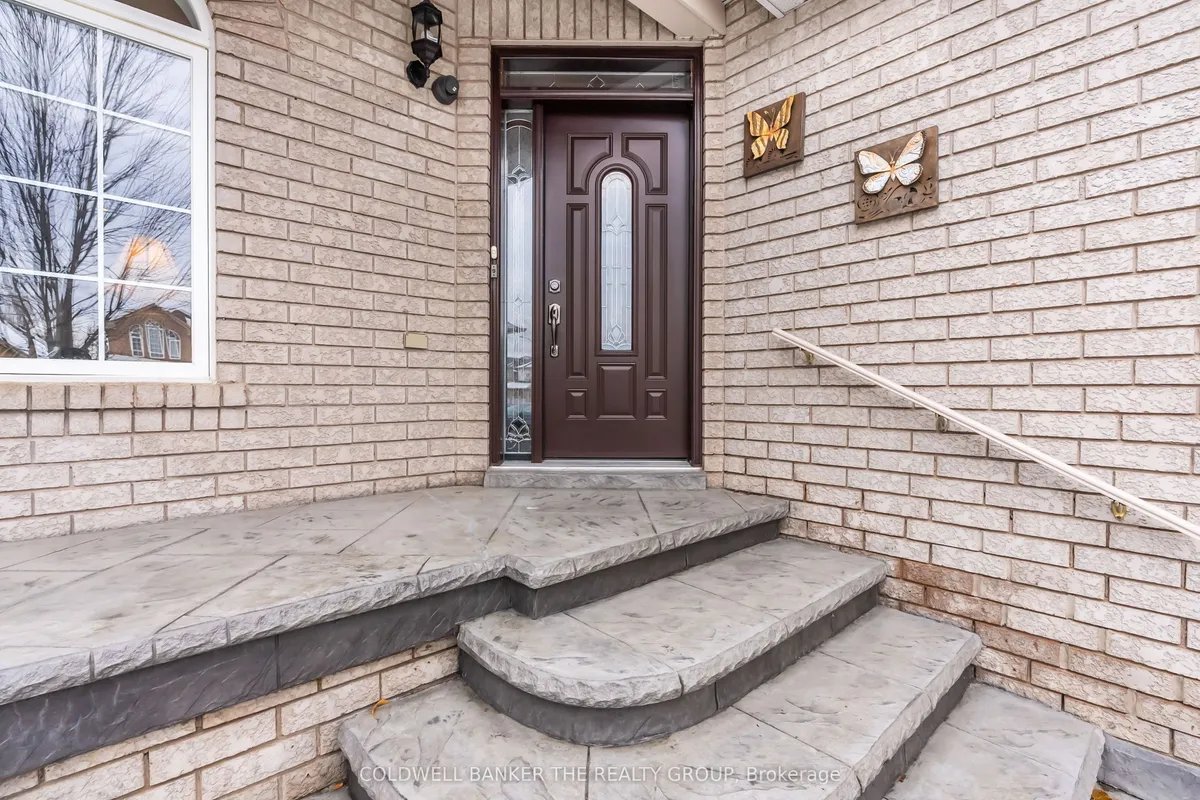 32 Robertson Davies Drive, ON L7A 1K3