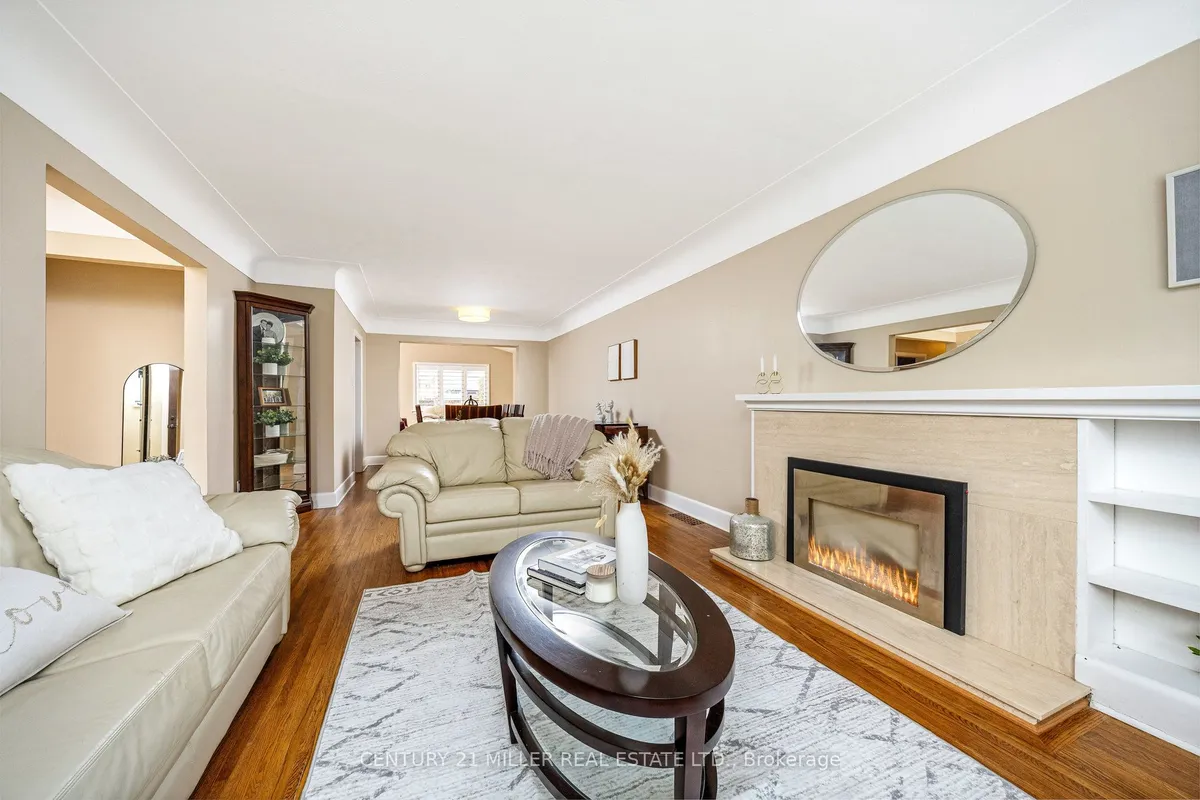 21 Townsend Avenue, ON L7T 1Y5