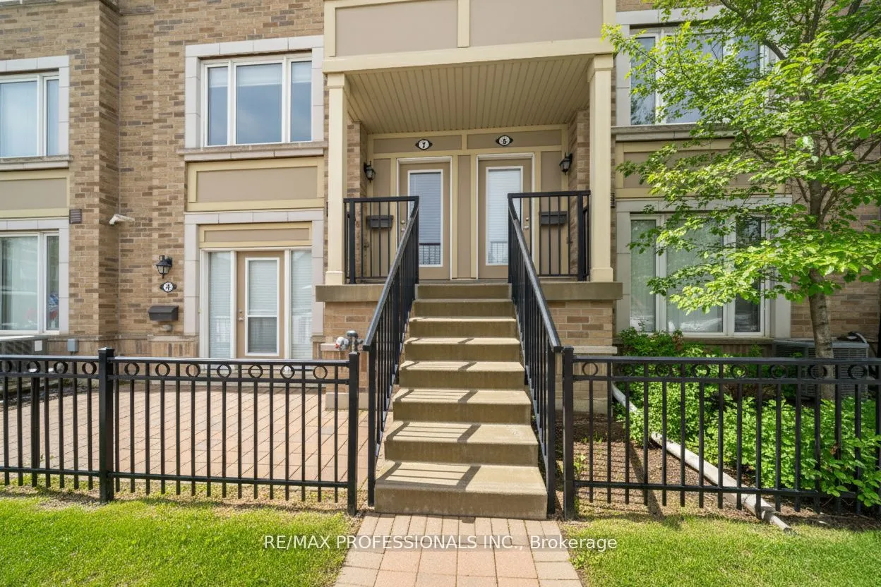 Condo Townhouse interior view at 3135 Boxford Crescent Mississauga
