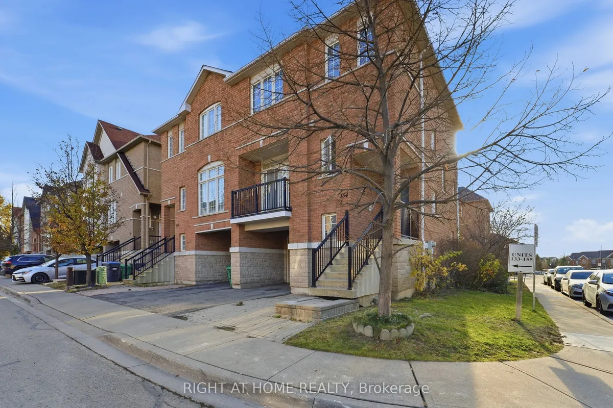 Condo Townhouse 4 bedroom 3 bathroom at 7155 Magistrate Terrace in Mississauga - MLS# W12580176