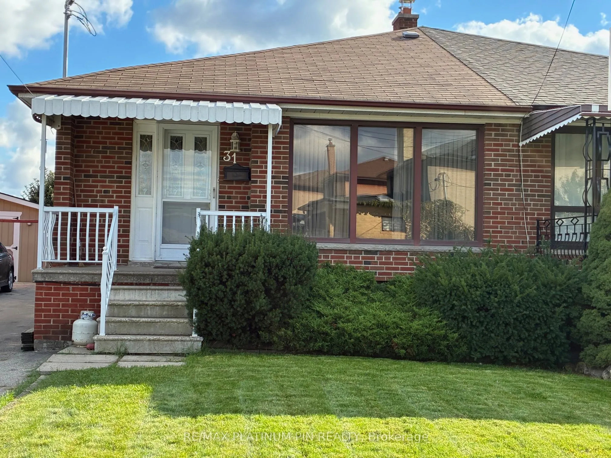 Semi-Detached  4 bedroom 2 bathroom at 31 Ryewood Drive in Toronto - MLS# W12581678