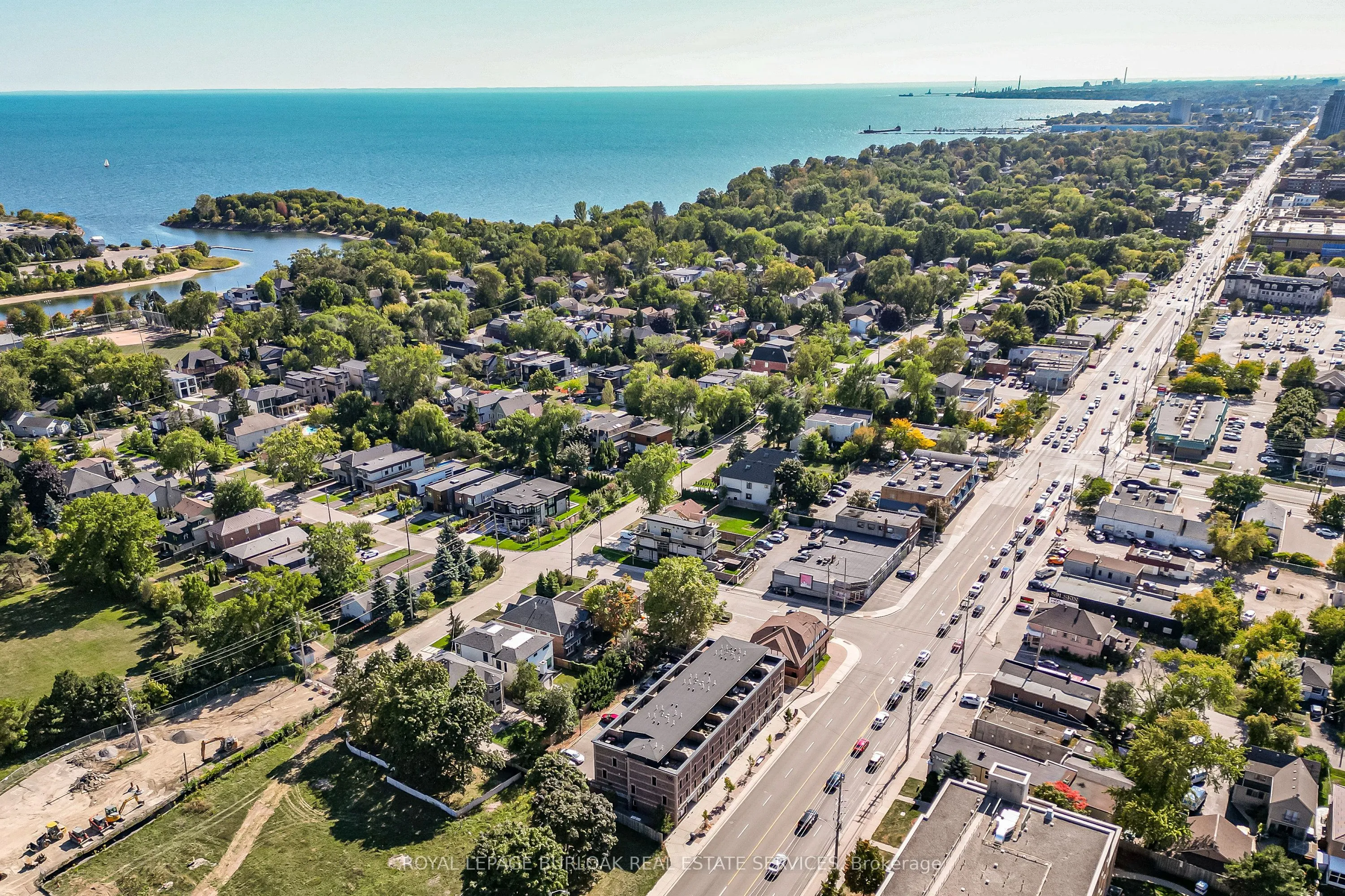 Condo Townhouse interior view at 760 Lakeshore Road Mississauga