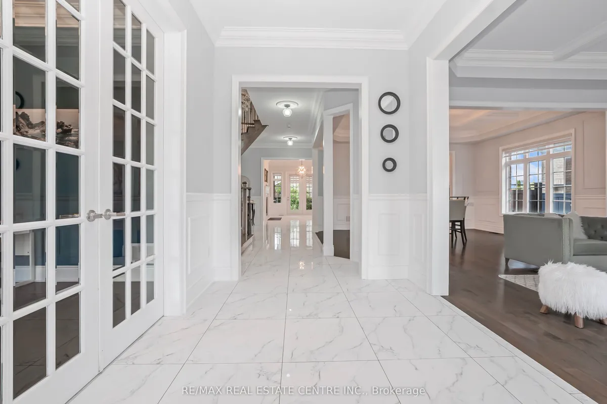 102 Belladonna Circle, ON L6P 4B6