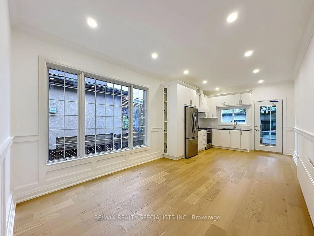 Detached kitchen at 252 Earlscourt Avenue Toronto