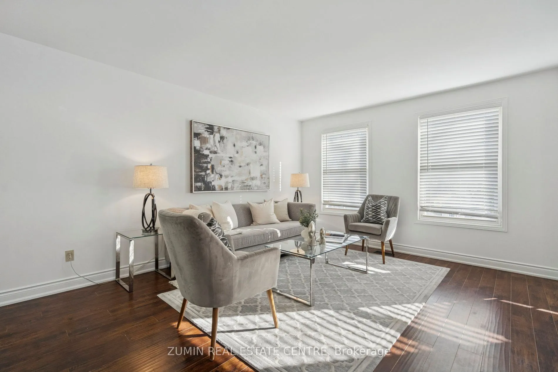 Detached interior view at 725 COULSON Avenue Milton