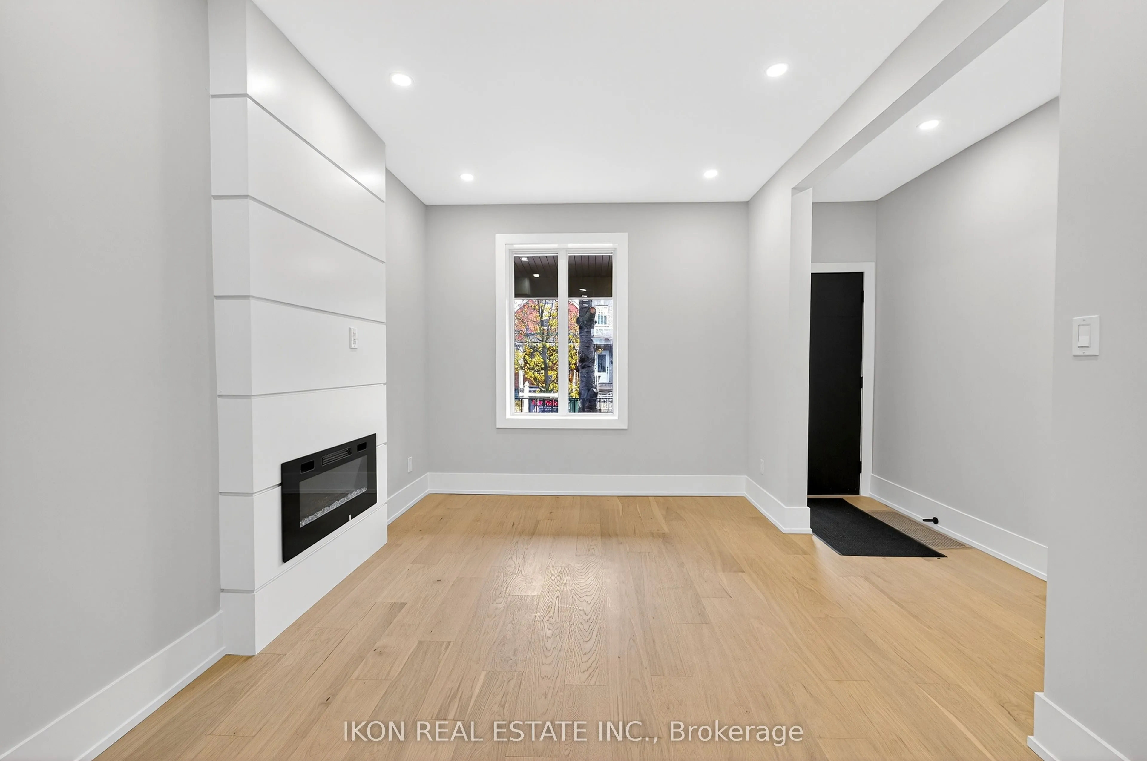 Detached interior view at 475 Delaware Avenue Toronto