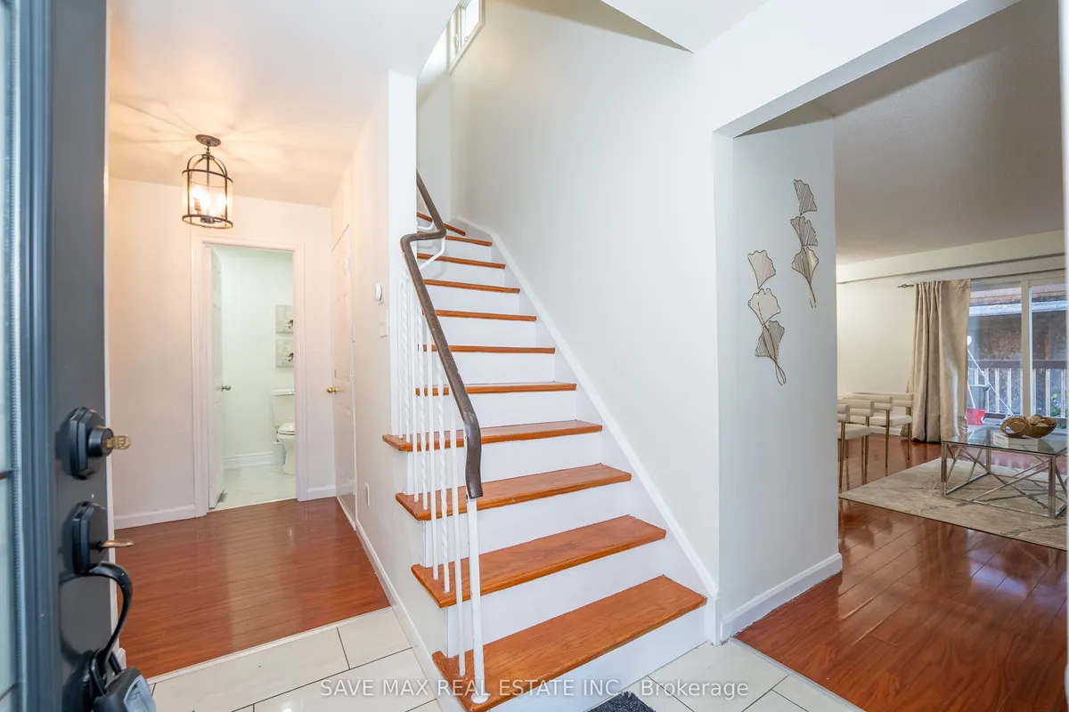 28 Gailwood Court, ON L6S 2E2