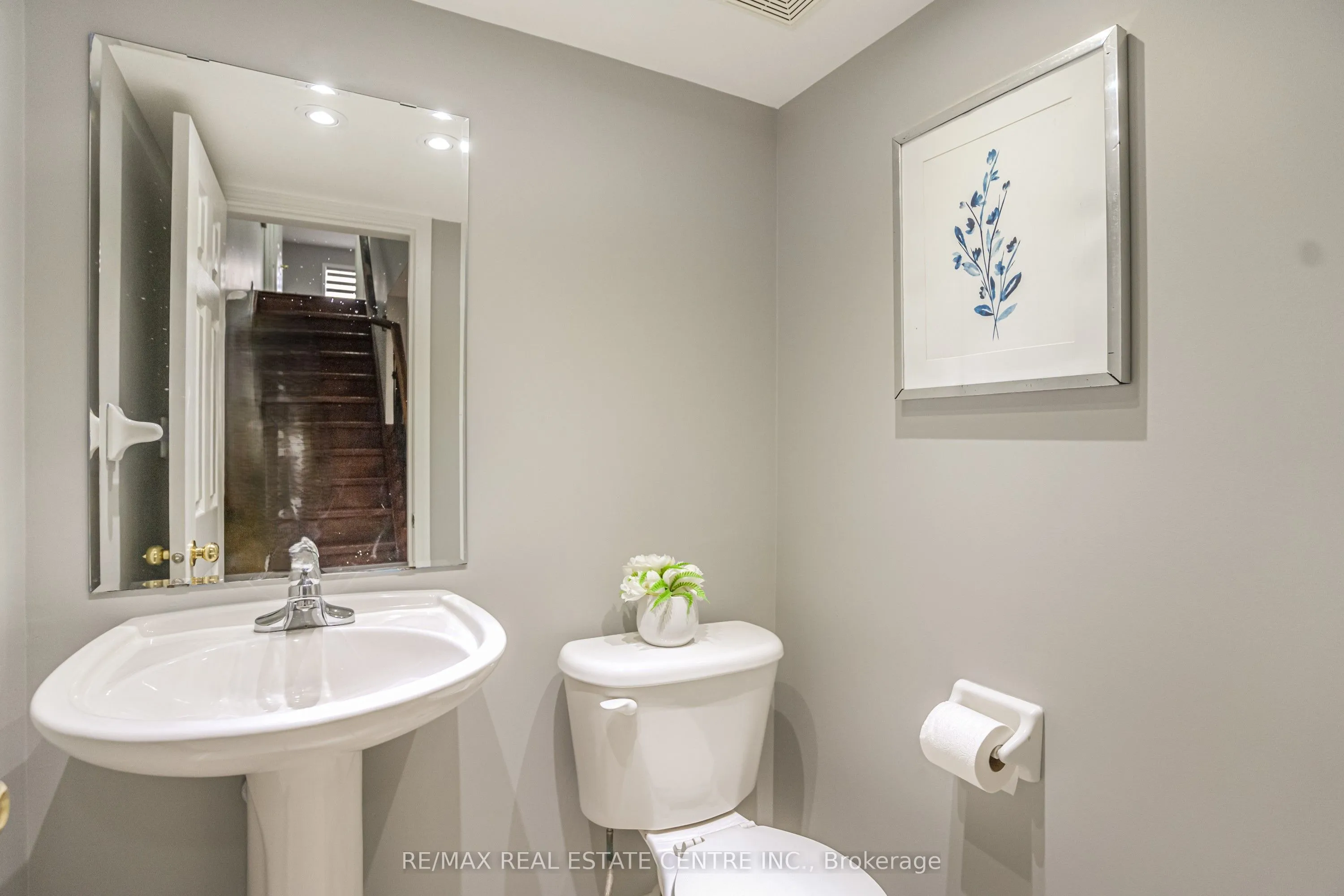 Semi-Detached  4 bedroom 3 bathroom at 42 Brunswick Street in Brampton - MLS# W12588372