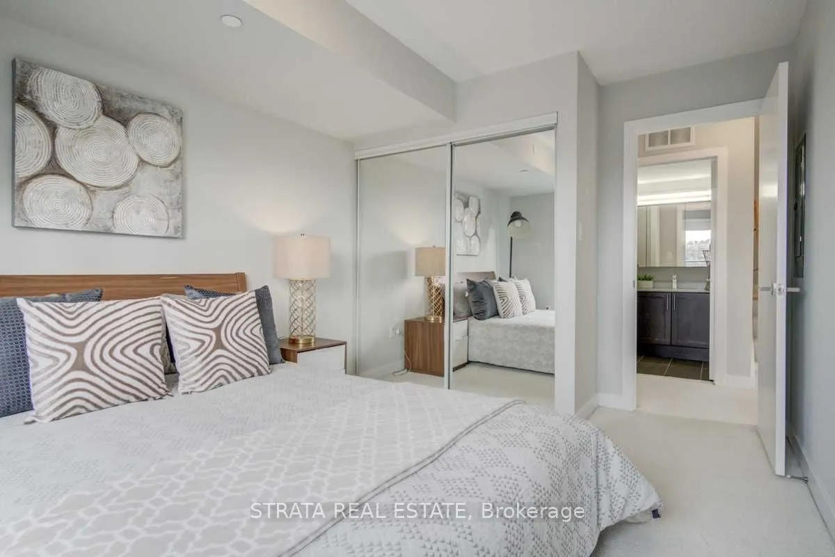 Condo Townhouse interior view at 4070 Parkside Village Drive Mississauga