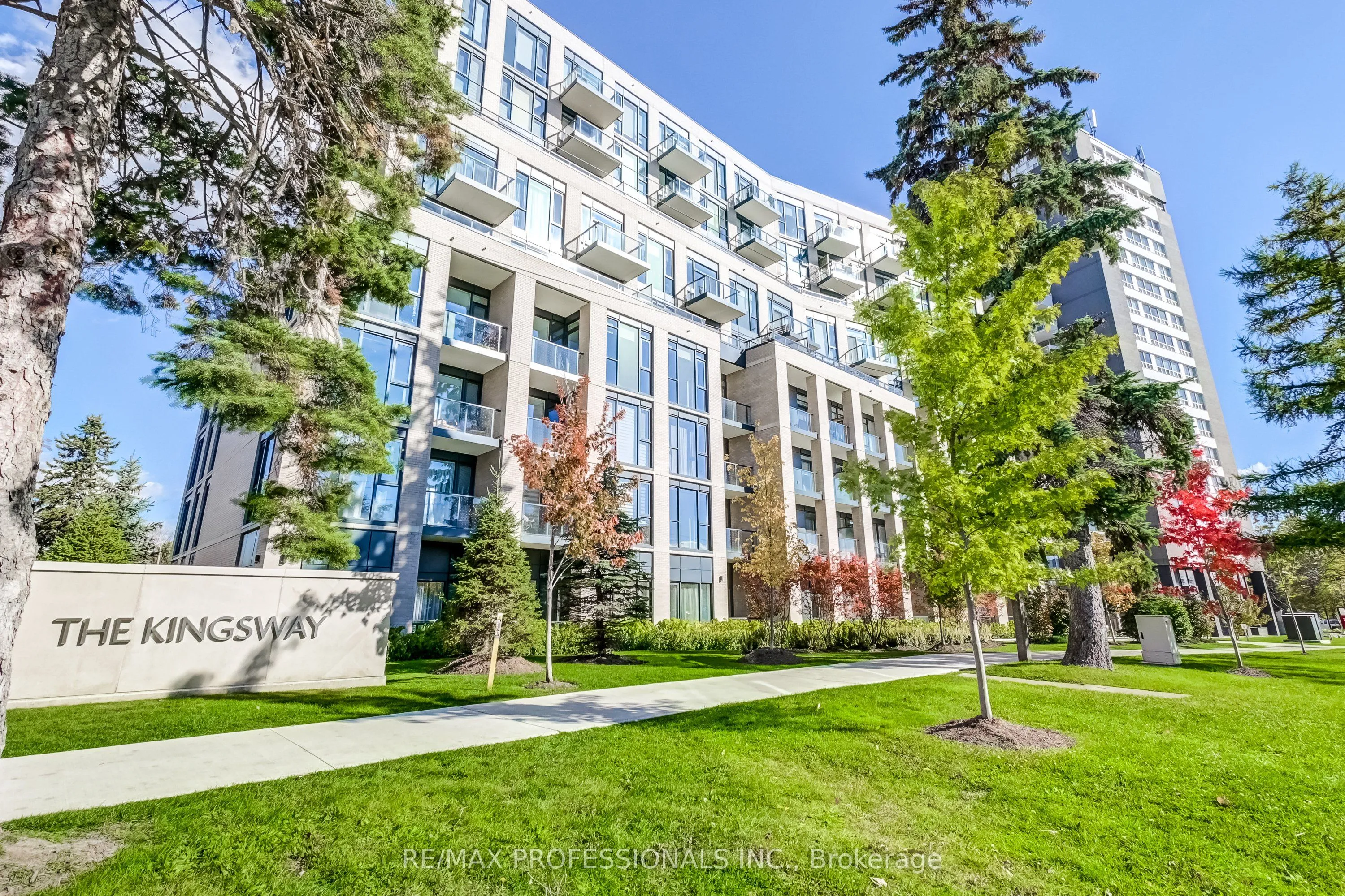 Condo Apartment 2 bedroom 2 bathroom at 293 The Kingsway N/A in Toronto - MLS# W12589908