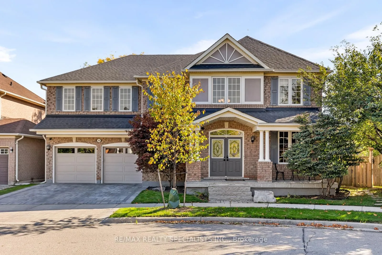 Detached 5 bedroom 4 bathroom at 700 Auger Terrace in Milton - MLS# W12592144