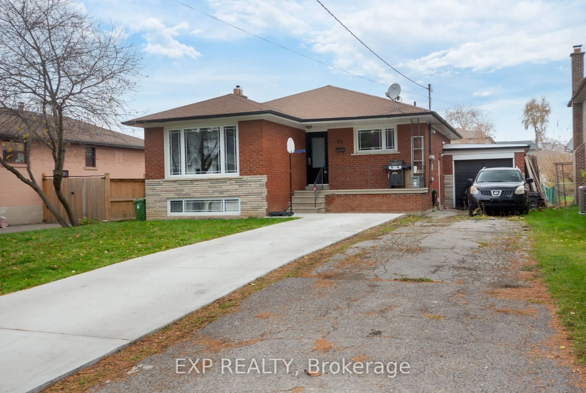 Detached 4 bedroom 2 bathroom at 78 Sunset Trail in Toronto - MLS# W12592312