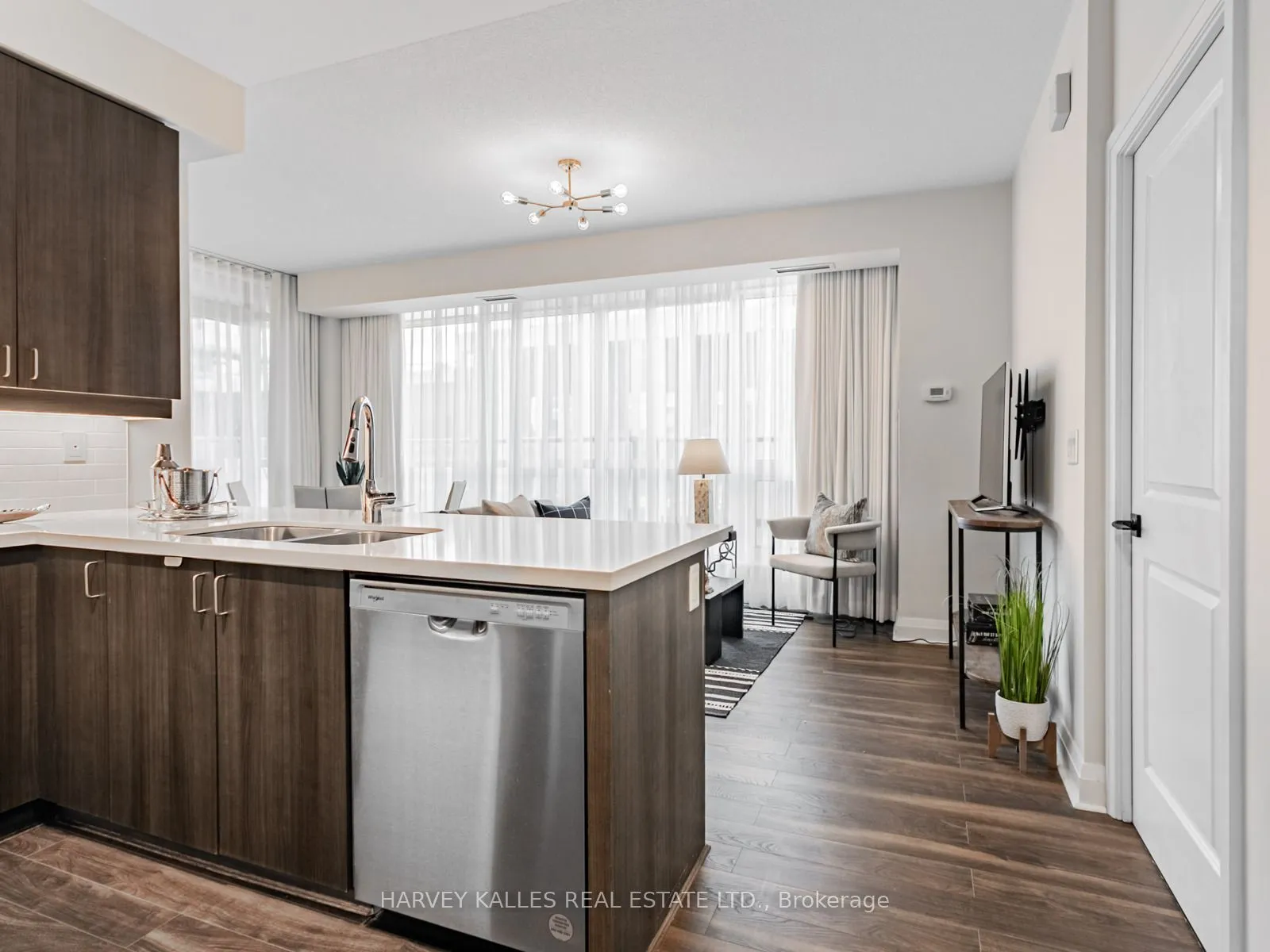 Condo Apartment kitchen at 1185 The Queensway Avenue Toronto