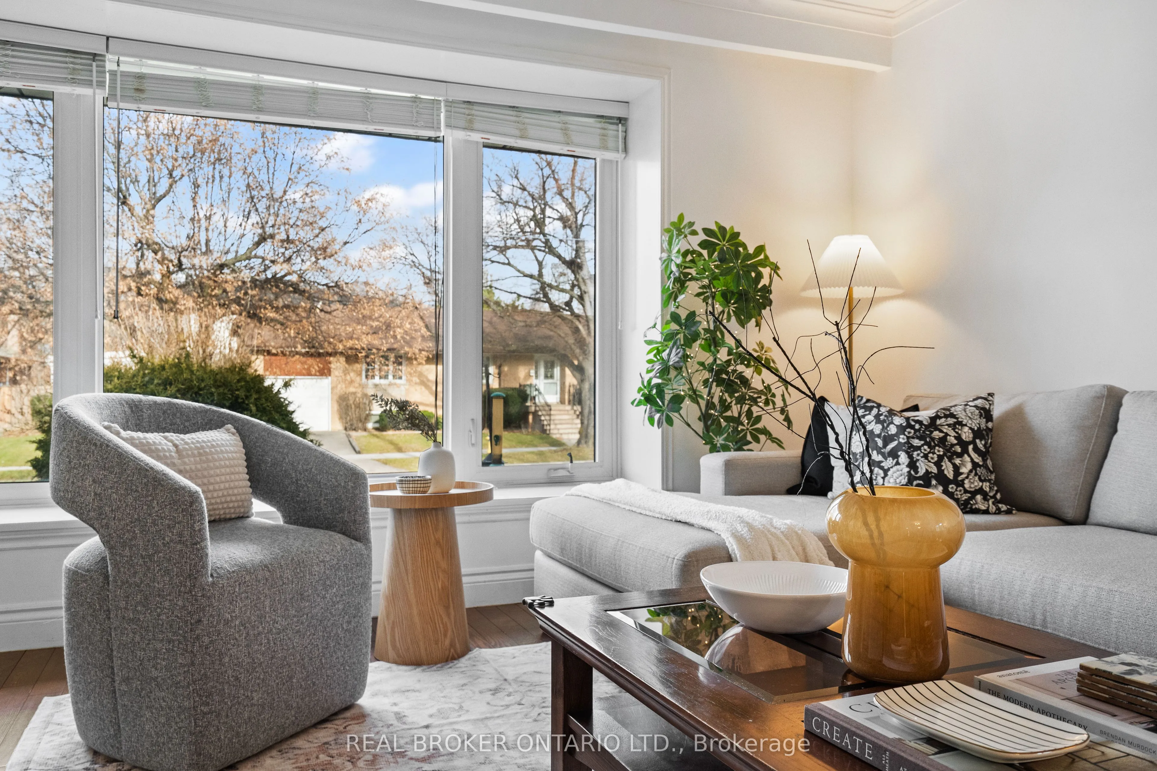 Detached interior view at 21 Decarie Circle Toronto