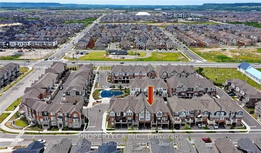 Att/Row/Townhouse interior view at 1244 Rose Way Milton