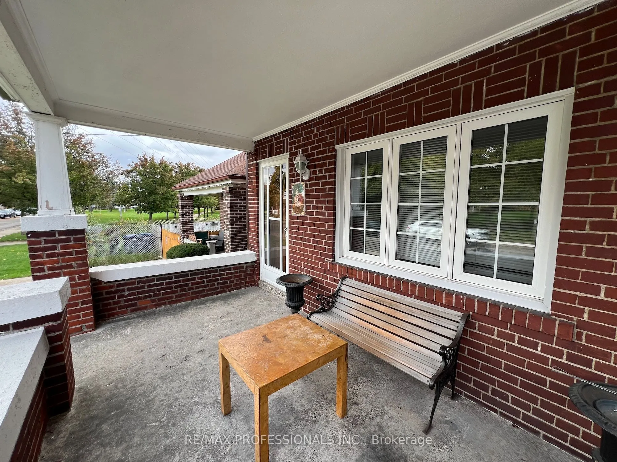 Detached interior view at 33 Chandos Avenue Toronto