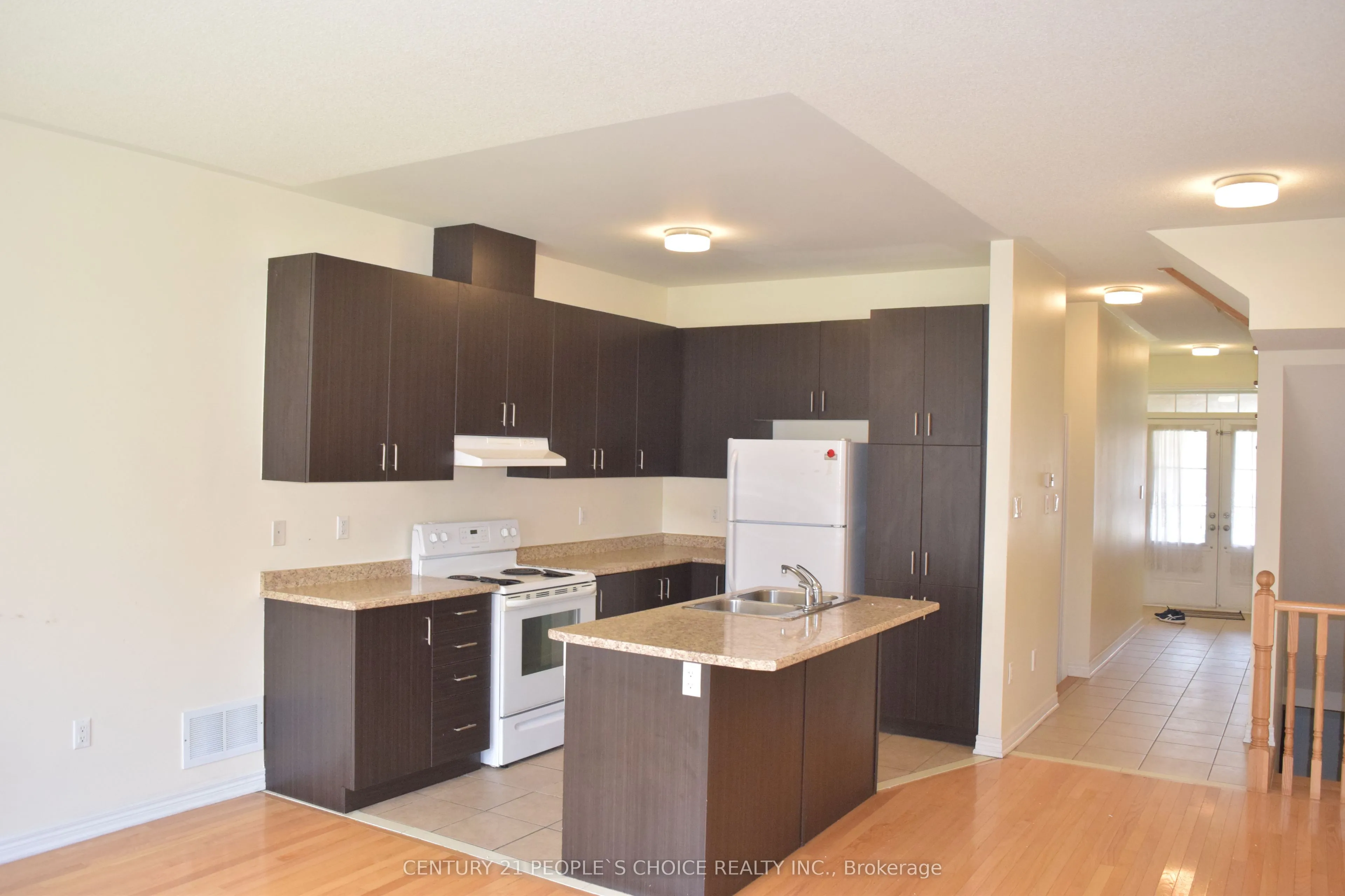 Att/Row/Townhouse kitchen at 20 Munch Place Milton