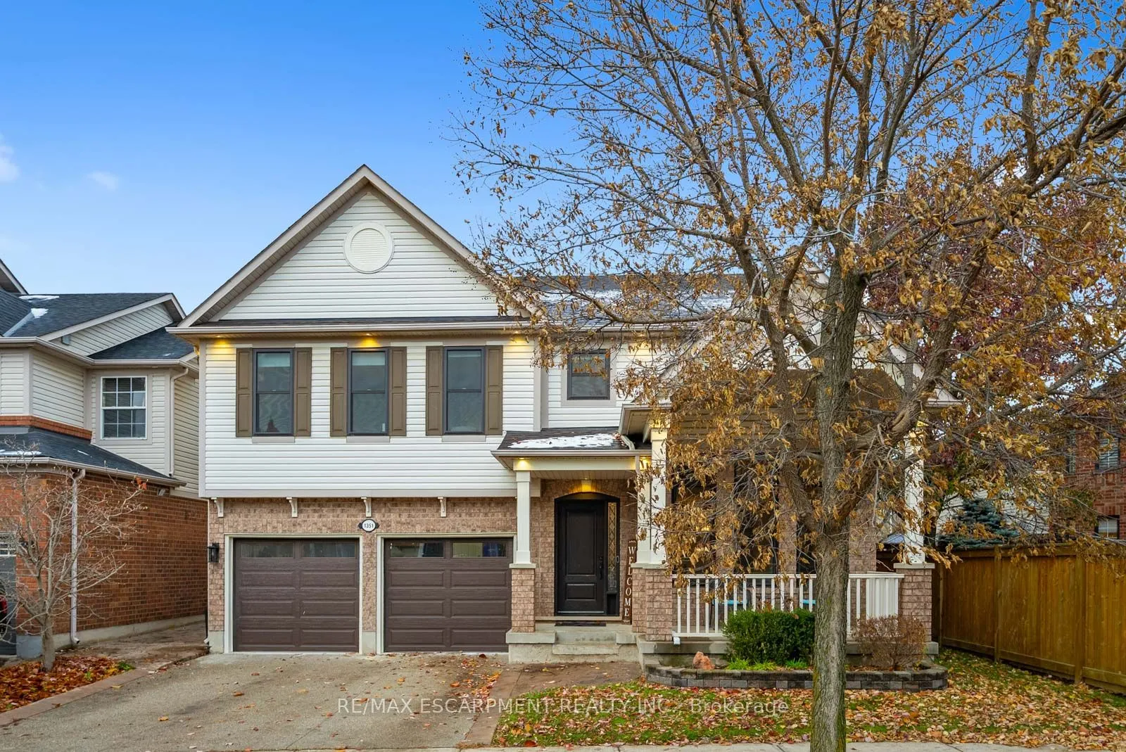 Detached interior view at 1351 McGuffin Gate Milton