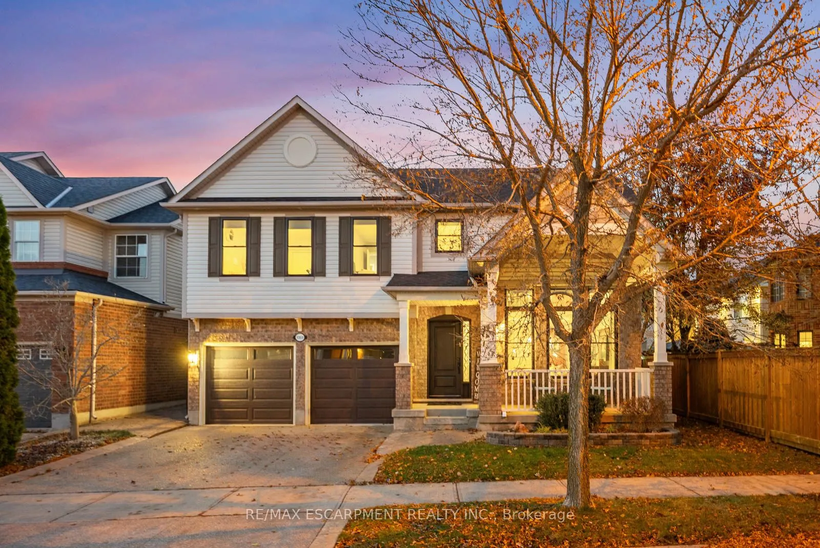 Detached living room at 1351 McGuffin Gate Milton