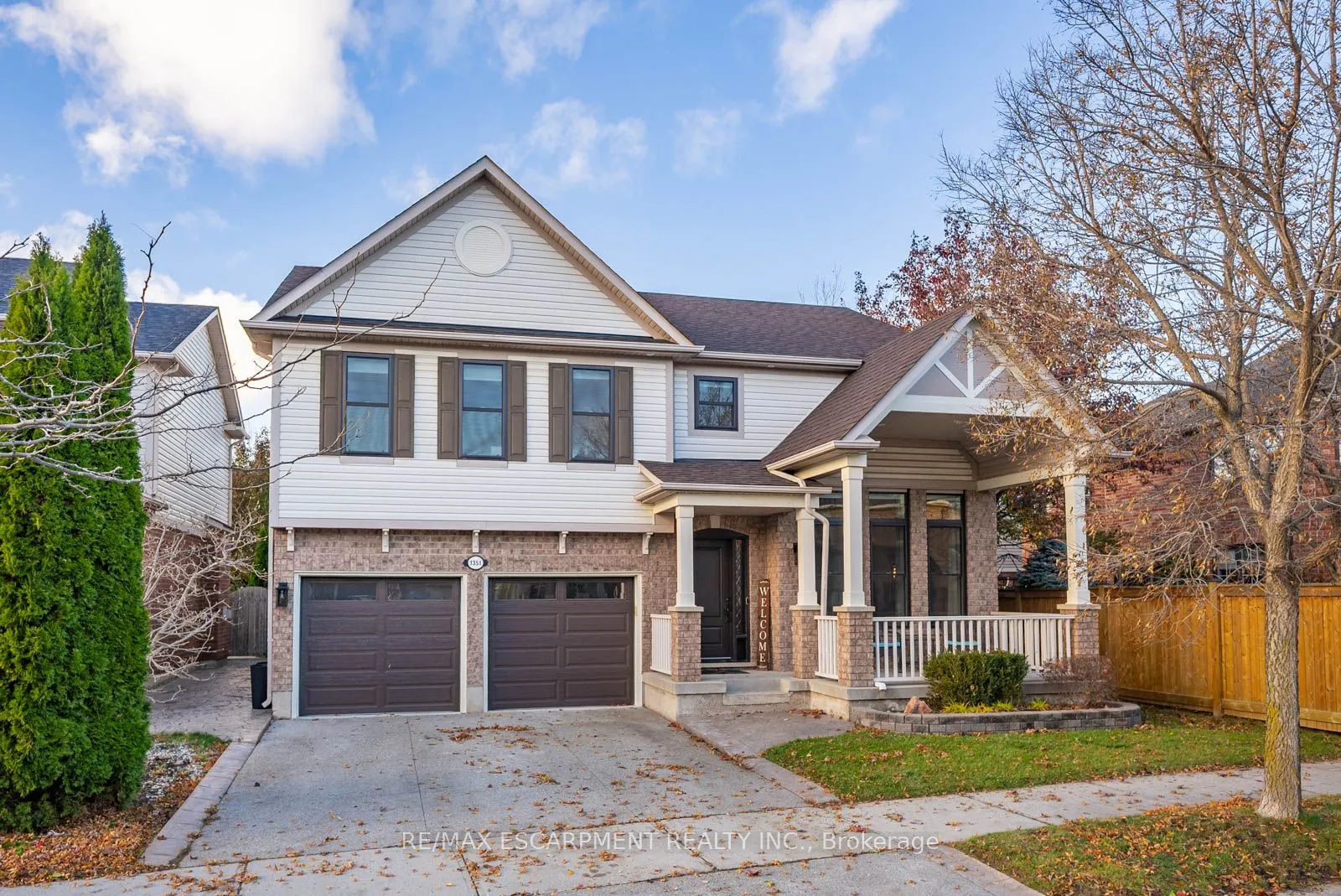 Detached 5 bedroom 4 bathroom at 1351 McGuffin Gate in Milton - MLS# W12595670