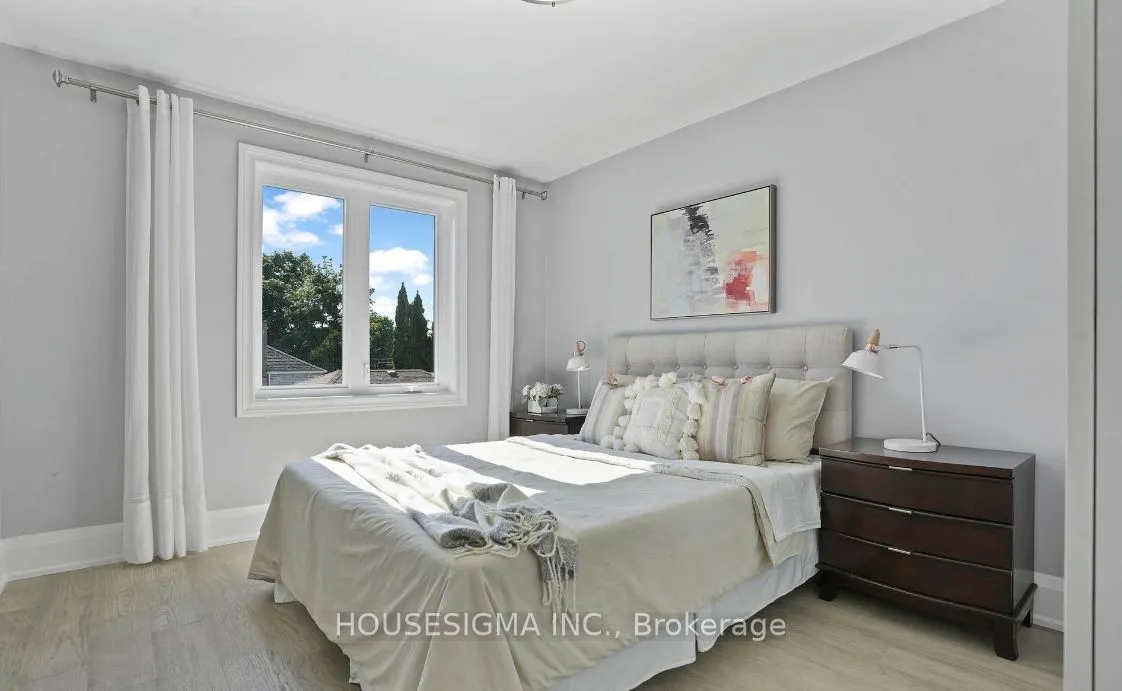 Detached kitchen at 90A Bicknell Avenue Toronto