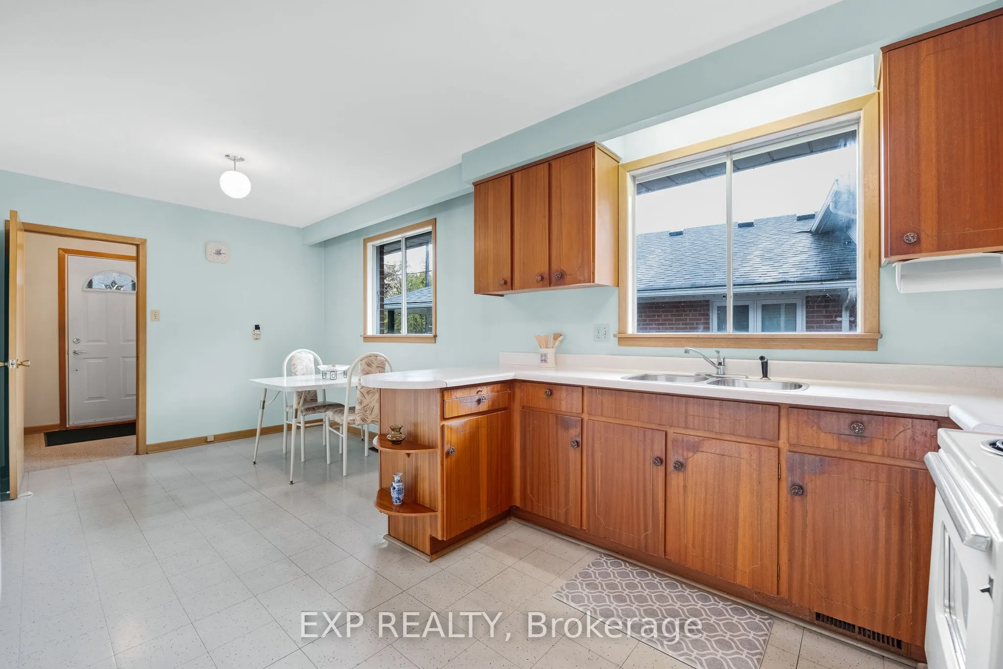 Detached kitchen at 28 Aviemore Drive Toronto