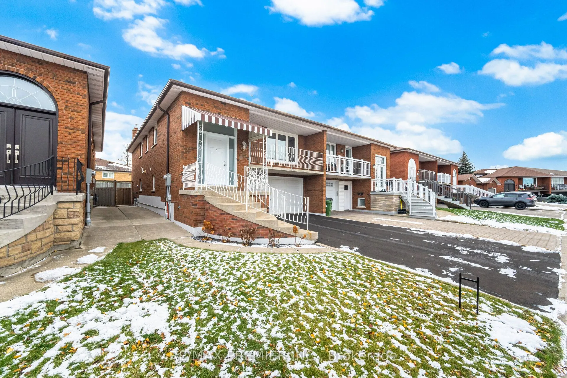 Semi-Detached  living room at 33 Arthur Griffith Drive Toronto