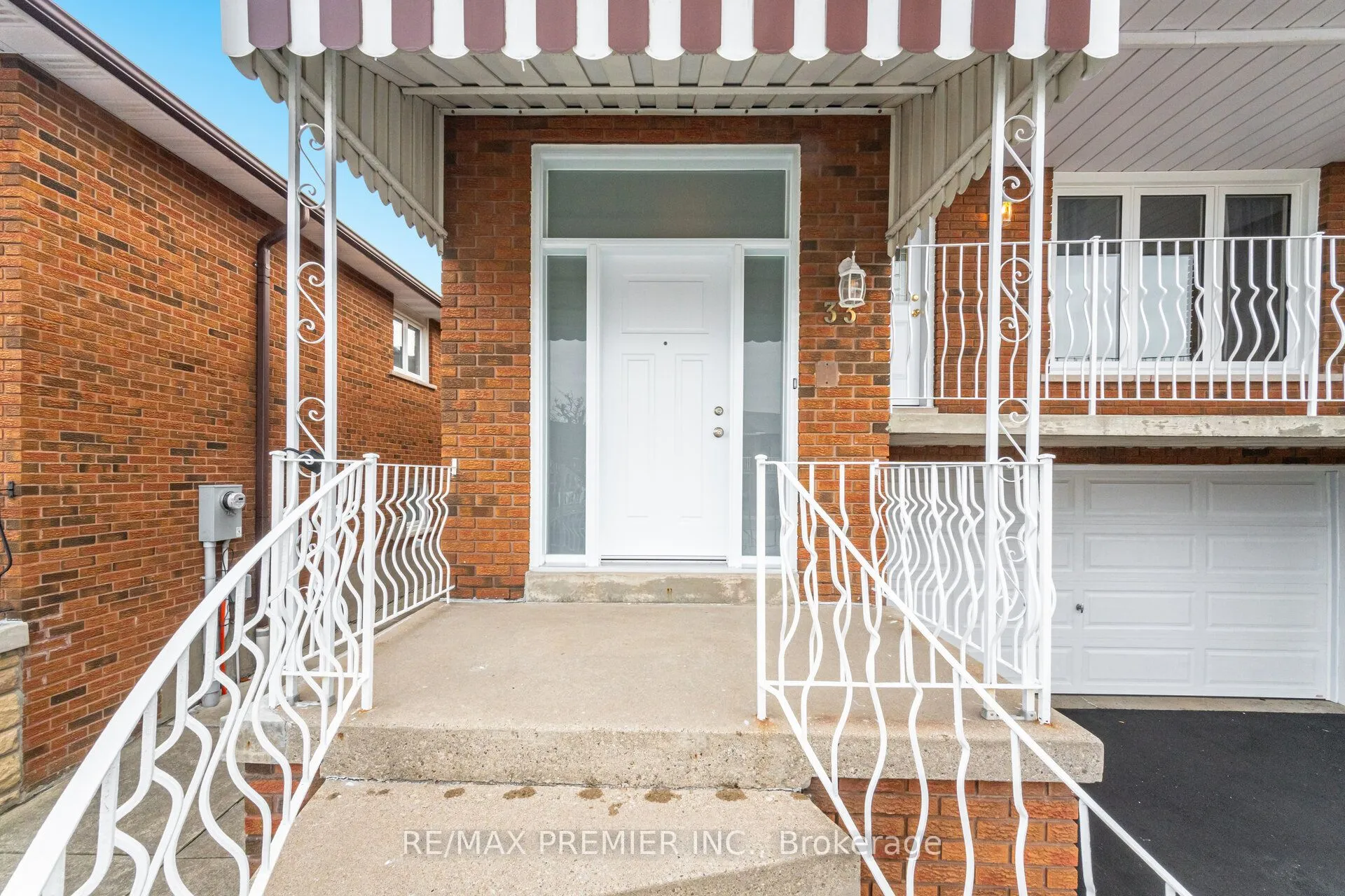 Semi-Detached  kitchen at 33 Arthur Griffith Drive Toronto