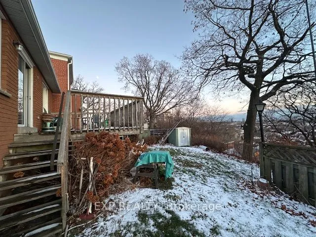 Detached kitchen at 27 Venn Crescent Toronto