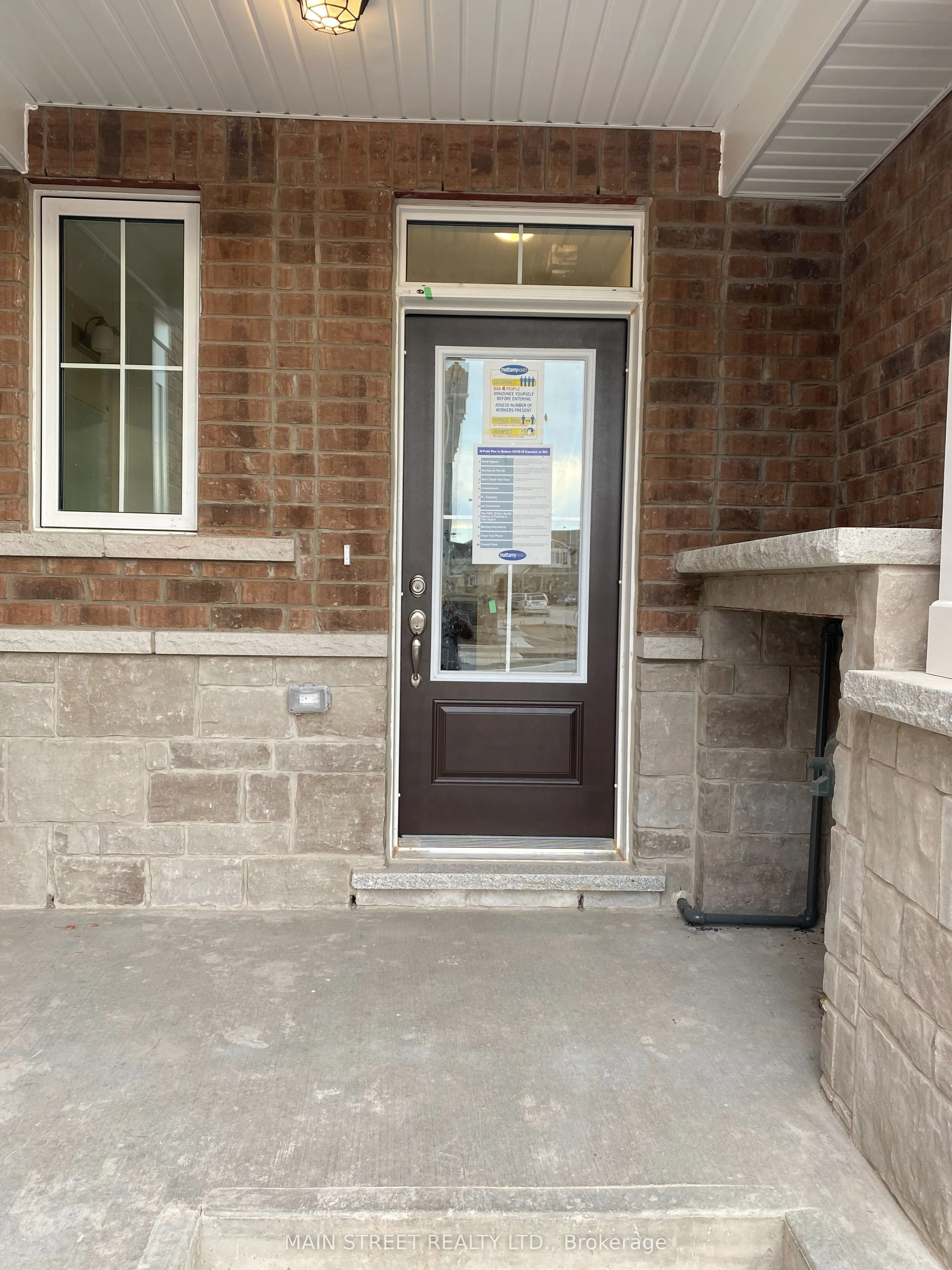 Att/Row/Townhouse interior view at 899 Ash Gate Milton