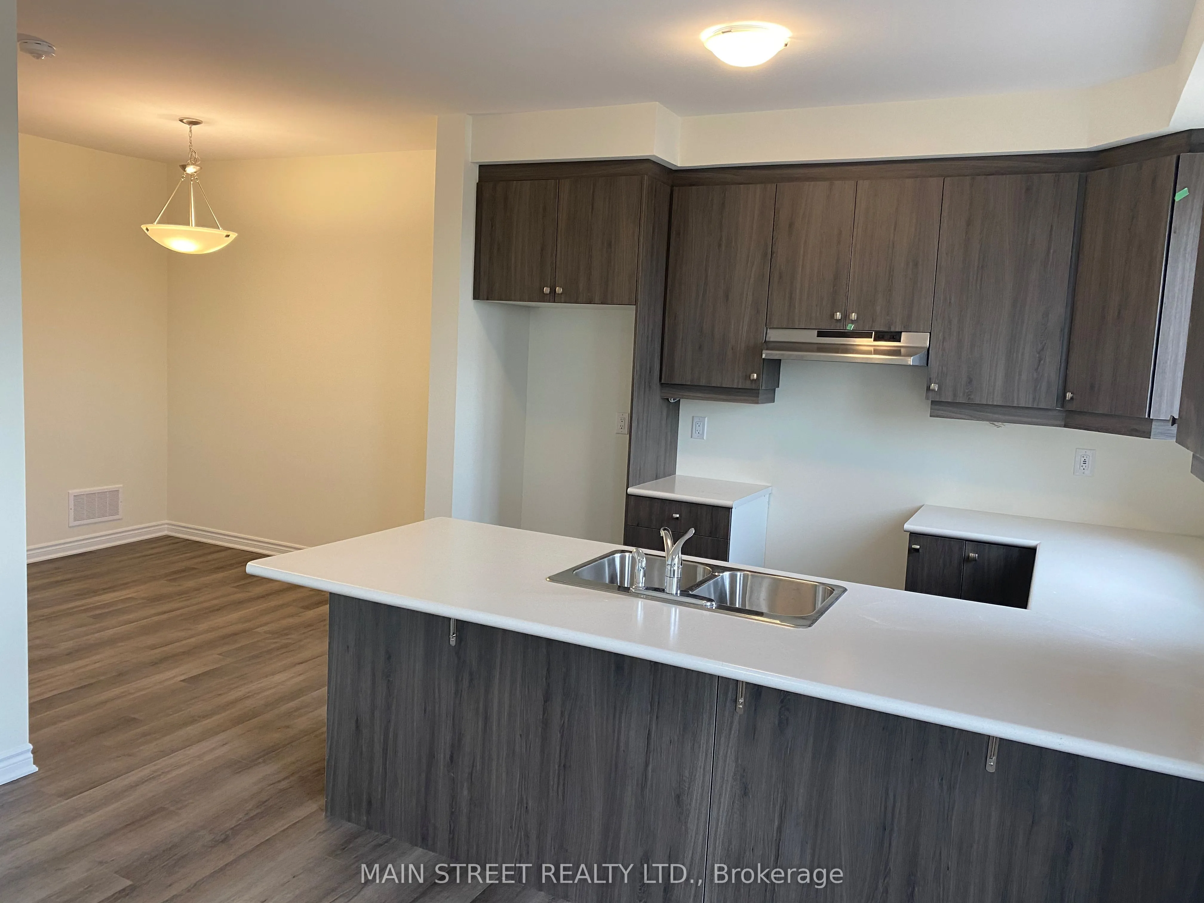 Att/Row/Townhouse living room at 899 Ash Gate Milton